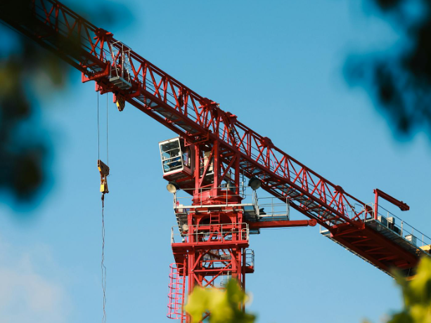 Plokstiniai pamatai individualiam namui: privalumai, trūkumai ir sprendimai